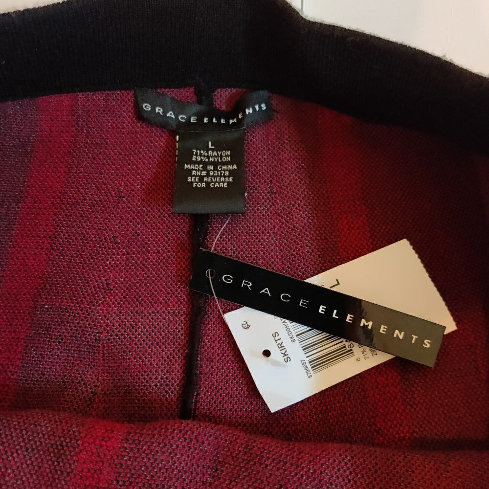 Grace Elements Skirt sold at Macy's. NWT. Sz L Grey, Black & Red Colorway - Picture 4 of 5